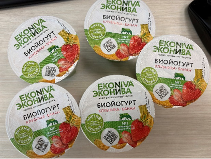 Биойогурт с клубникой и бананом